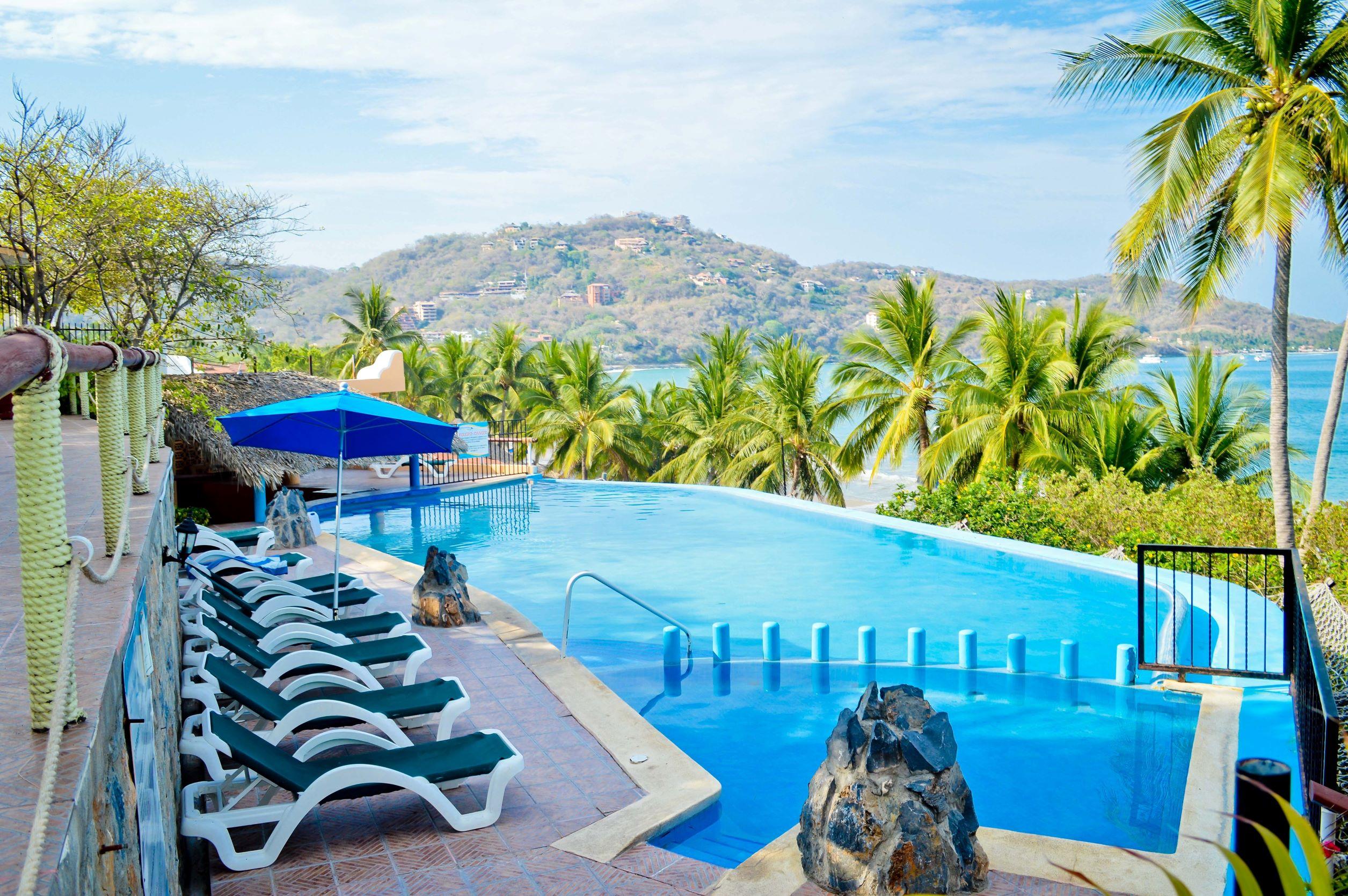 Hotel Catalina Beach Resort Zihuatanejo Esterno foto