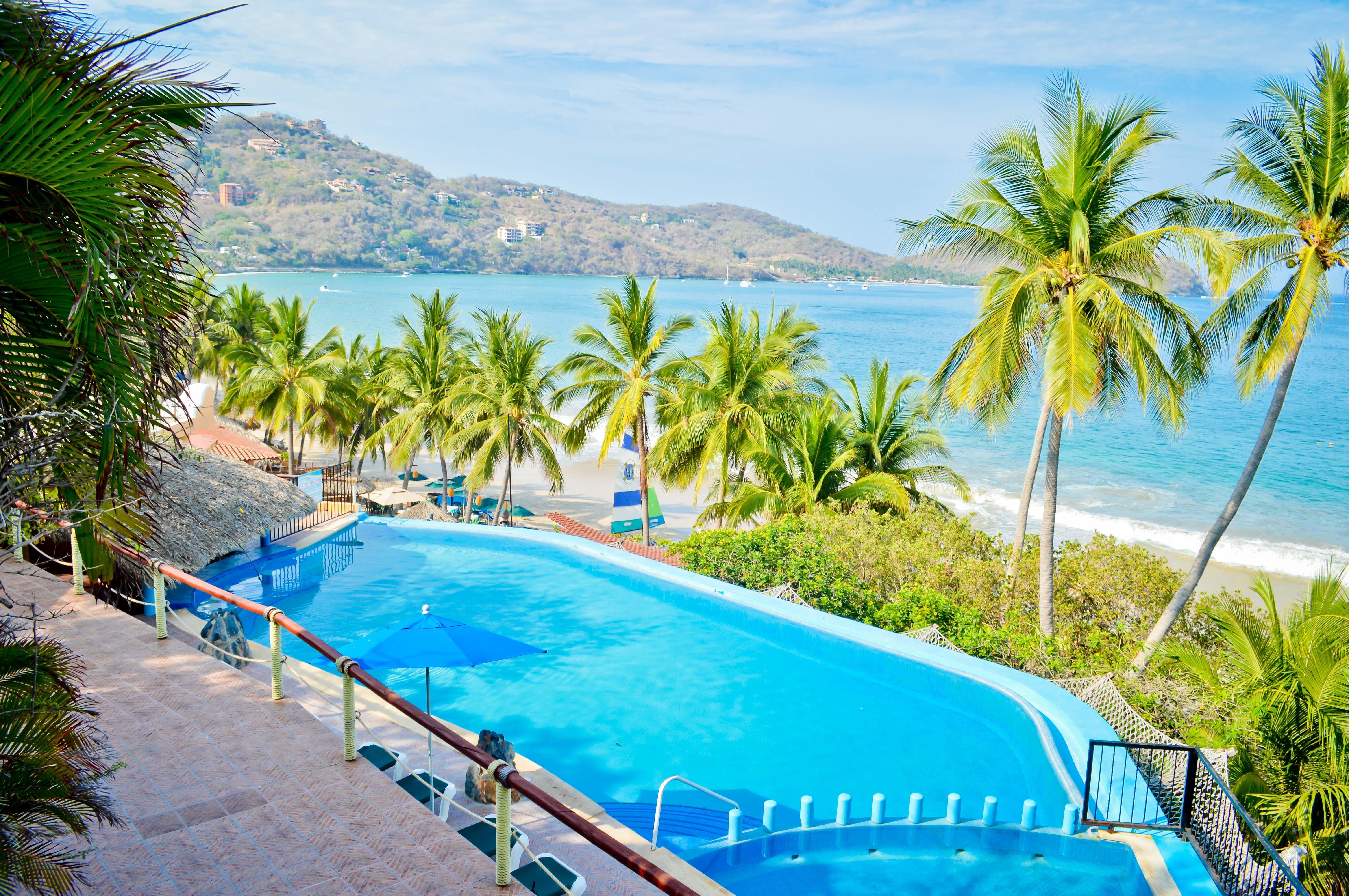 Hotel Catalina Beach Resort Zihuatanejo Esterno foto